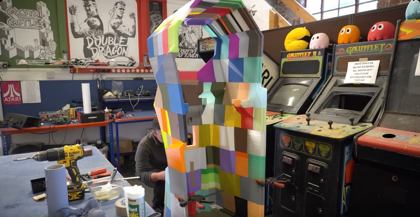 Richard assembling the arcade machine on RMC. Lots of colours, great use of spare filament