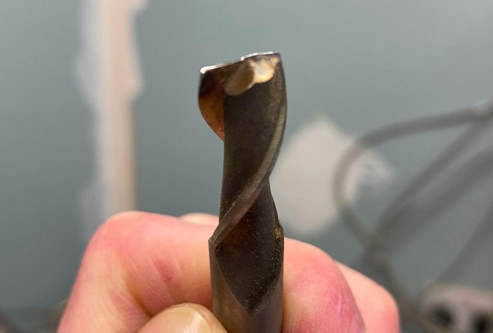 The burned up 10mm tool. It was spinning too fast and overheated! Note the misshapen edge. So much for.... guessing. And focussing the camera.