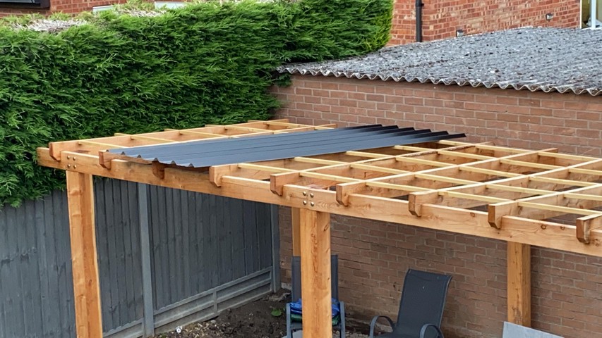 Starting the aluminium roof install