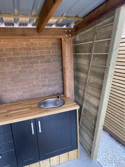 Side rain guard from inside